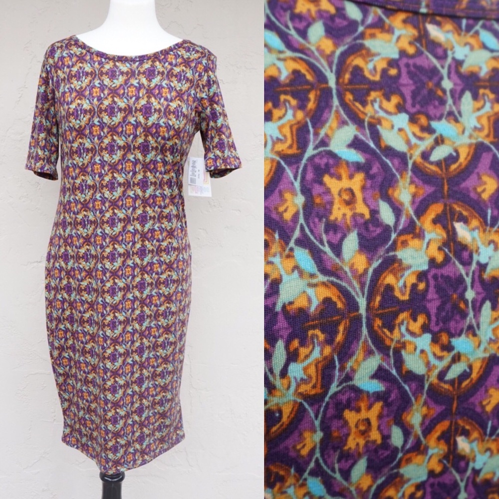 ⬇️ $25 NWT LuLaRoe Julia Purple Green Vines Med